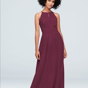 HIGH-NECK CHIFFON BRIDESMAID DRESS WITH KEYHOLE